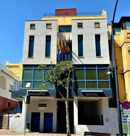 El Ayuntamiento de Rincón de la Victoria ejecuta las obras de mejora en cubiertas de instalaciones municipales